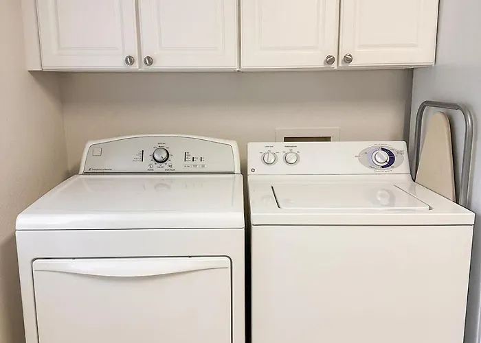 2br Modern & Cozy With Parking
