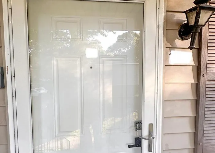 2br Modern & Cozy With Parking