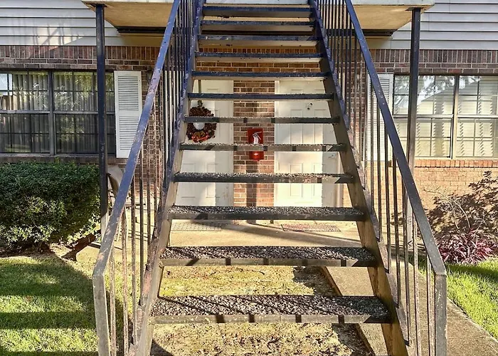 2br Modern & Cozy With Parking Pensacola